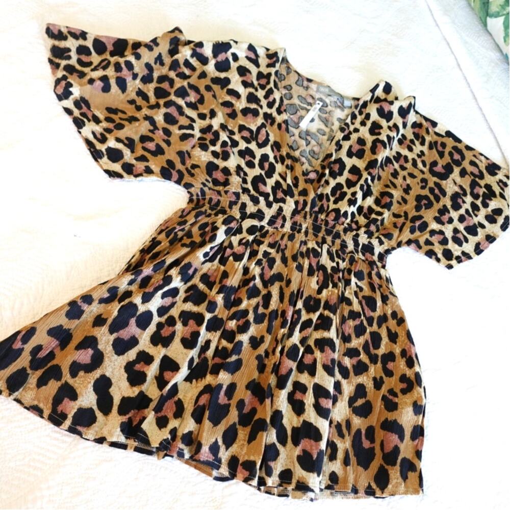 Leopard Print plunge neckline swim cover up / Beach Wear NWT